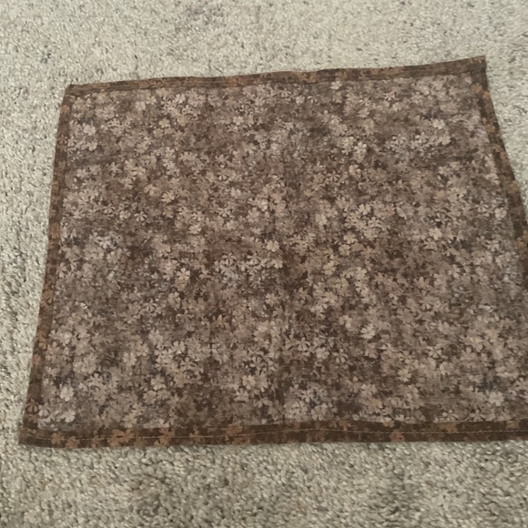 12 Fall small cotton napkins. Leaf pattern. Green, red, purple and brown. - Picture 3 of 9